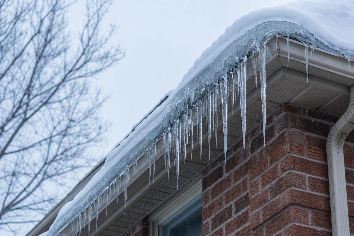 Roof Snow & Ice Dam Removal in Kitchener
